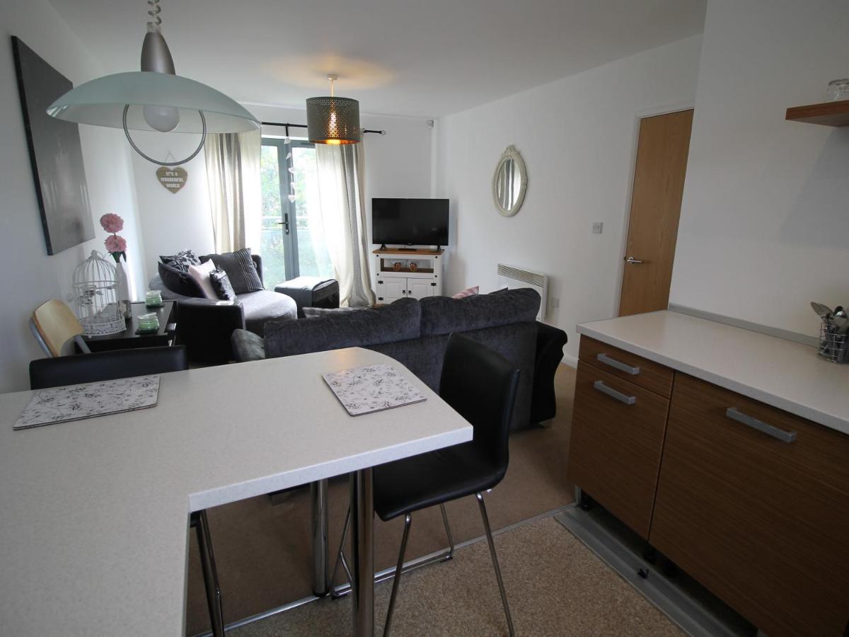 Radyr Place Apartments By Cardiff Holiday Homes Exterior foto